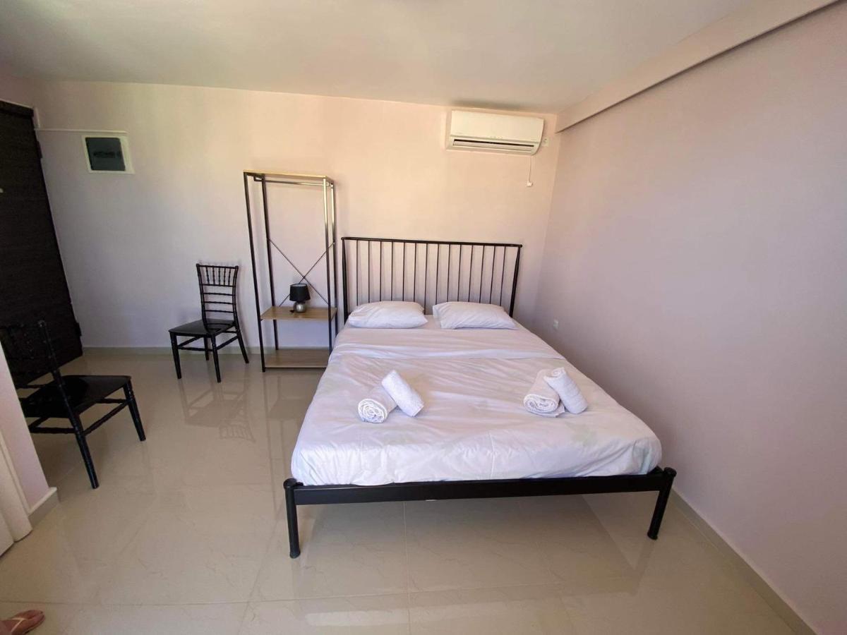 Lavrio 1Bdr Penthouse 7 Min On Foot From The Port Apartment Bagian luar foto