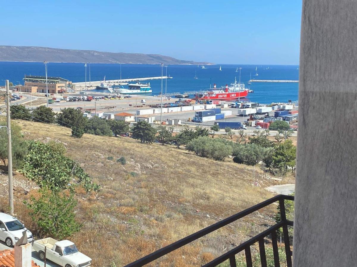 Lavrio 1Bdr Penthouse 7 Min On Foot From The Port Apartment Bagian luar foto