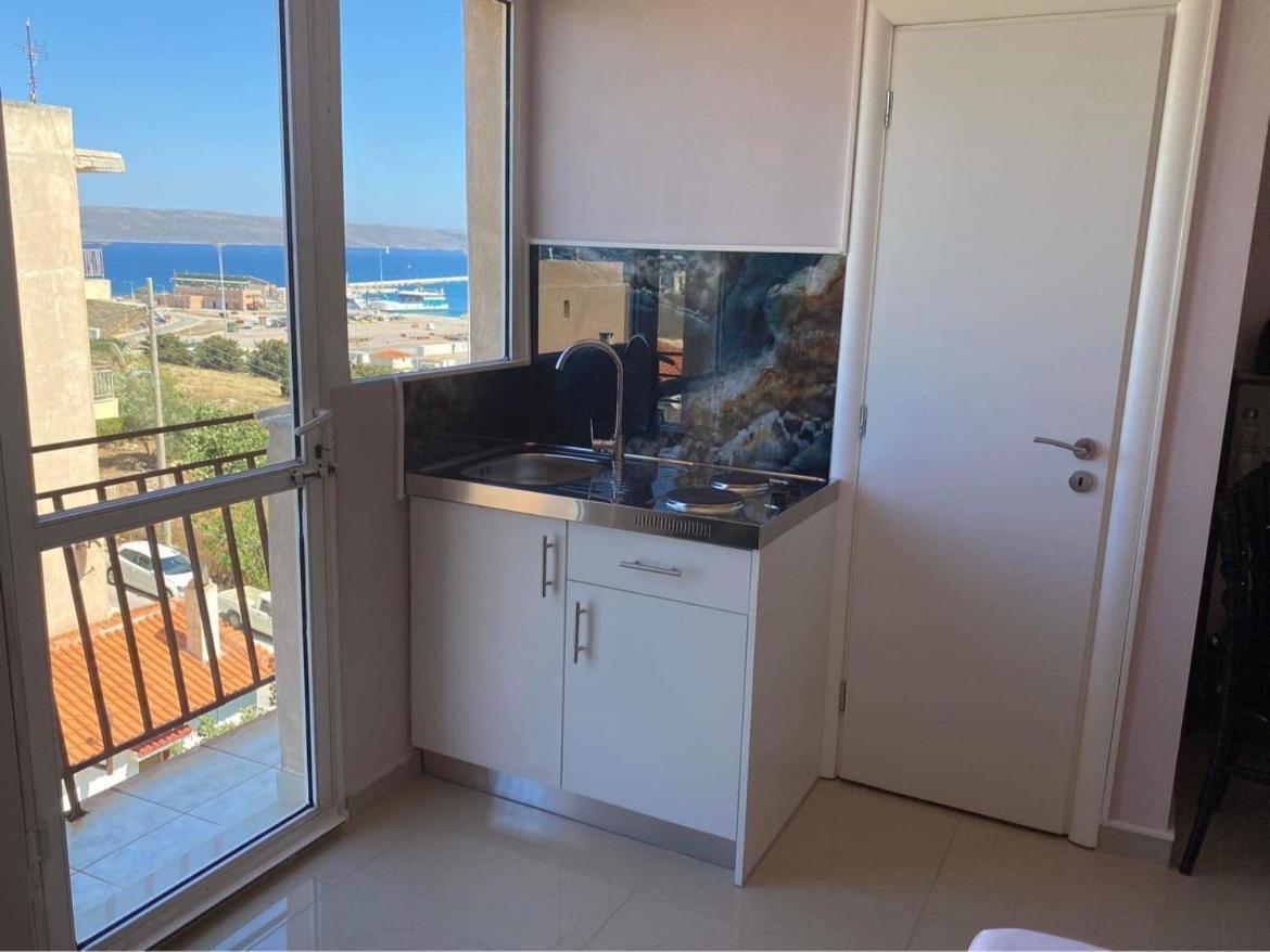 Lavrio 1Bdr Penthouse 7 Min On Foot From The Port Apartment Bagian luar foto