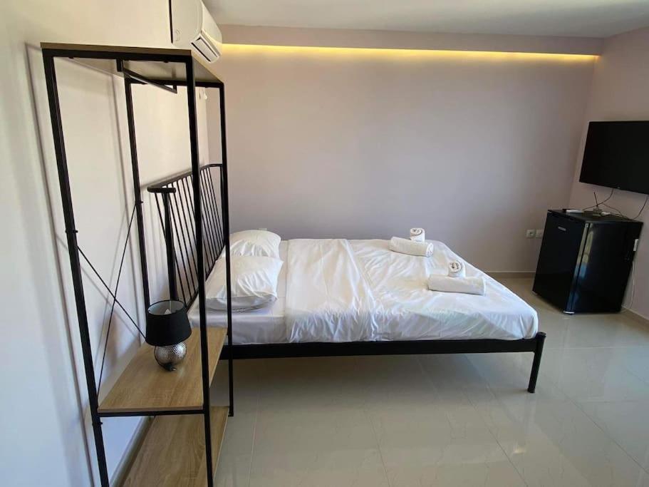 Lavrio 1Bdr Penthouse 7 Min On Foot From The Port Apartment Bagian luar foto